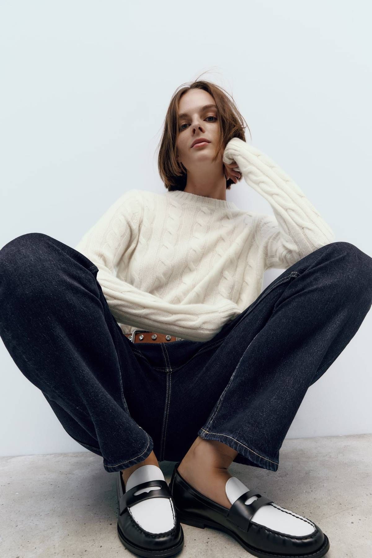 Meg Oversized Blazer + Basic Tee + Jeans Street Style