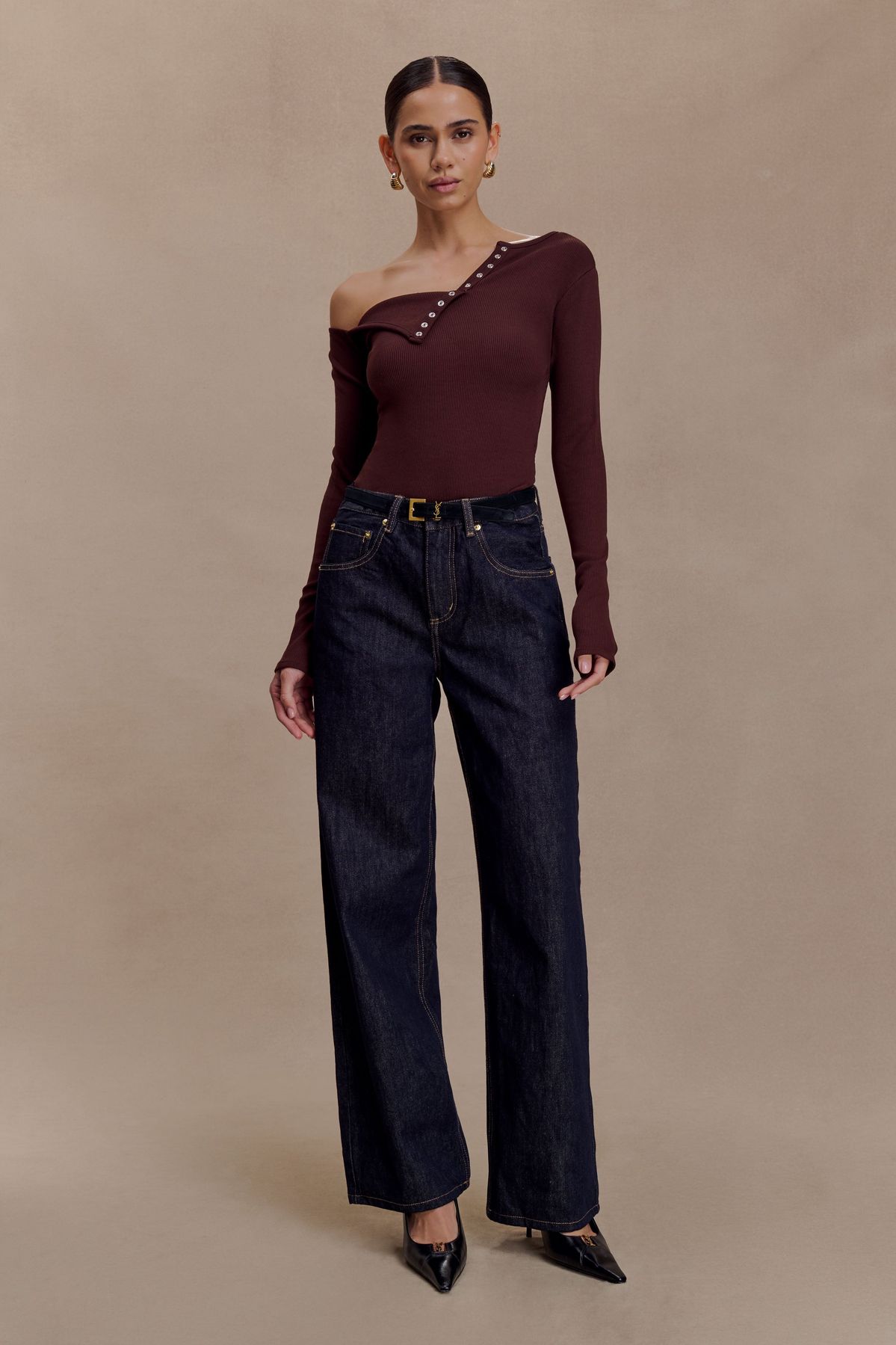 Layering Stylishly for Christmas: Start With a Slim Base Layer