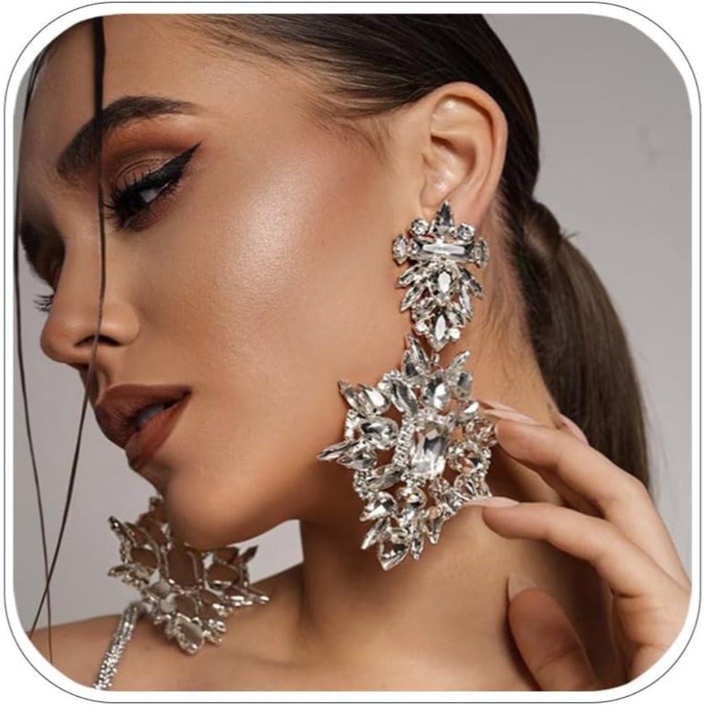 Christmas jewelry trends of 2025 - rhinestones and crystals
