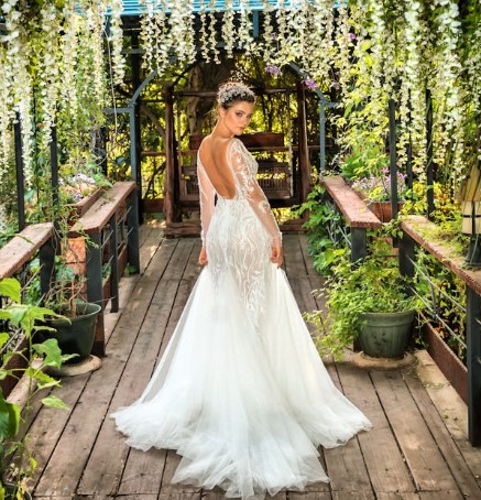  timeless wedding dress styles small trian plunging back 