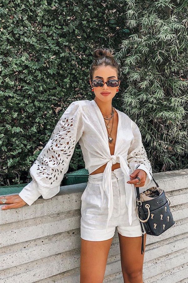 casual blouse with tie center long sleves in white 