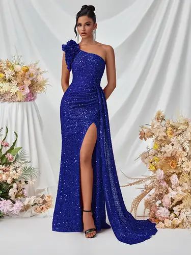 Blue one-shoulder gowns with high slit