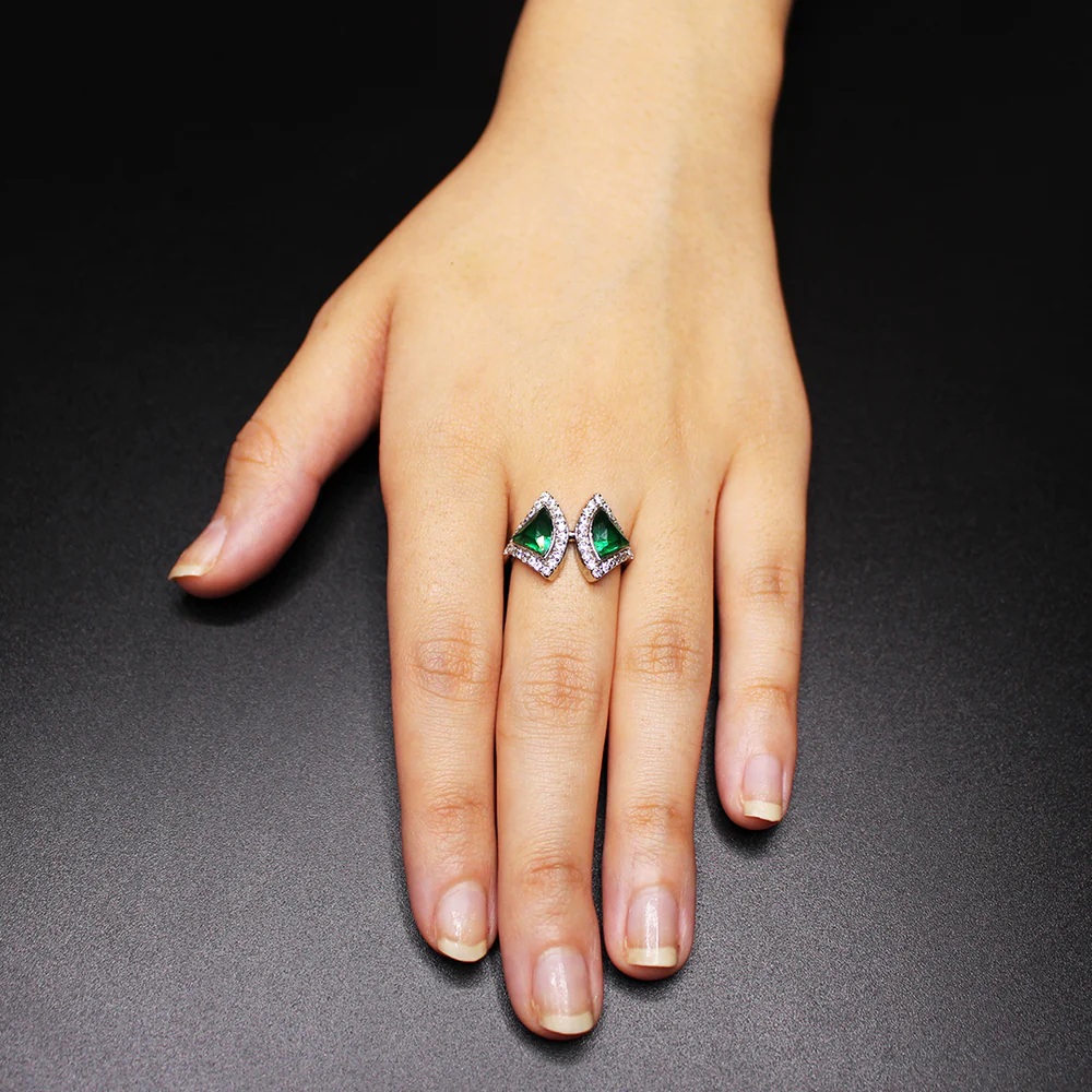Silver Rings with emerald stone