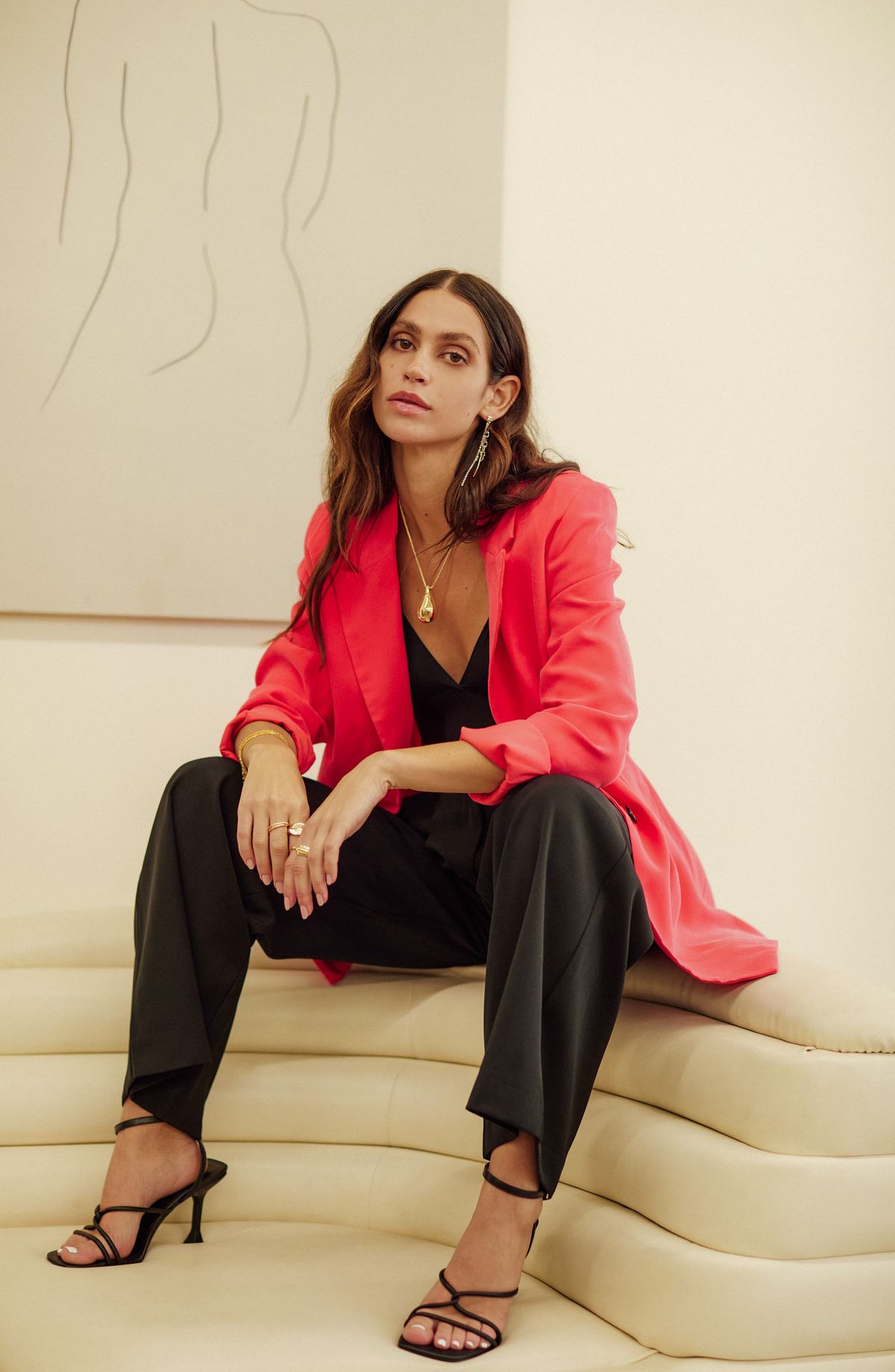 bdbf39c2a5ef65b123bb534dc651dcd3 | Fashonation A woman in corporate style paired it with square-toe heel sandals