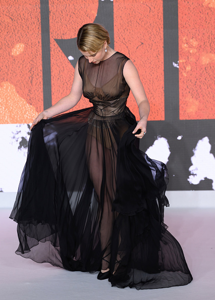 Jessie Buckley stepped onto the red carpet at “The Bride!” London premiere on February 26, 2026, donning a refined Maison Margiela sheer silk muslin gown, paired with a silk satin waist corset beneath and a full-length tulle skirt in an A-line silhouette.