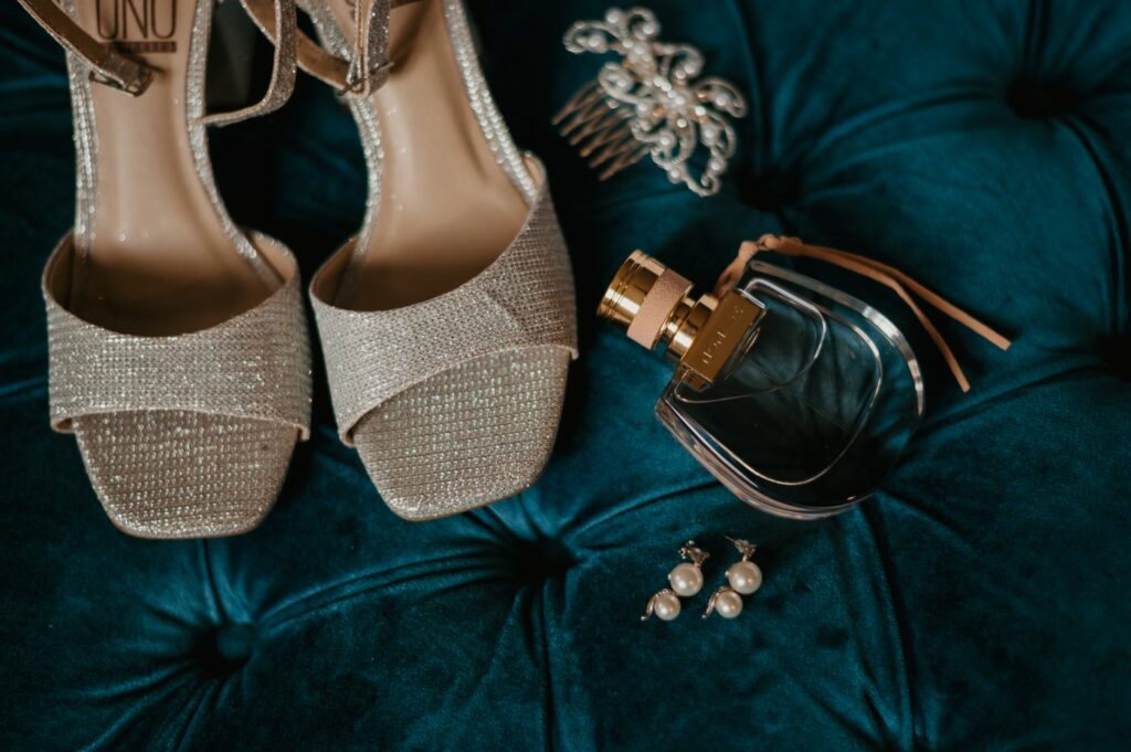 How to Style Shoes, Bags and Jewelry for a More Versatile Wardrobe