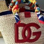 Group logo of Handbag Style & Fashion Inspiration